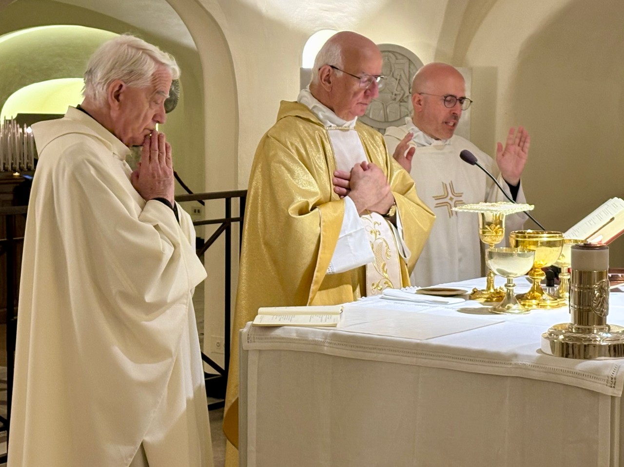 L'omelia di mons. Camaldo alla Messa per Benedetto XVI